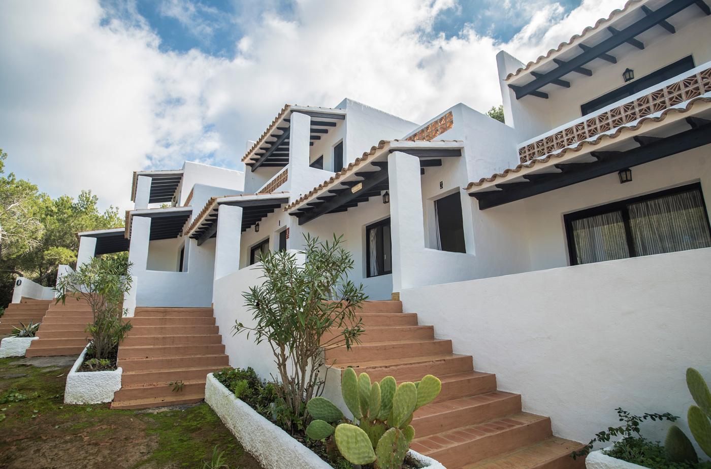 Apartamentos Pinomar Es Caló Extérieur photo